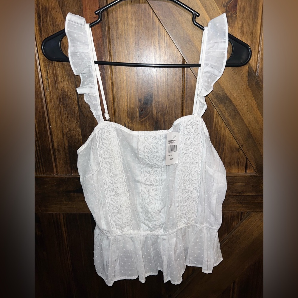 Blu Pepper Swiss dot white tank. Size: L